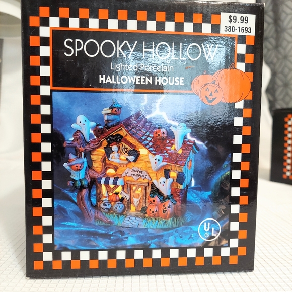 Halloween Spooky Hollow Small Lighted Porcelain House Haunted Ghosts 1997 - Picture 2 of 11